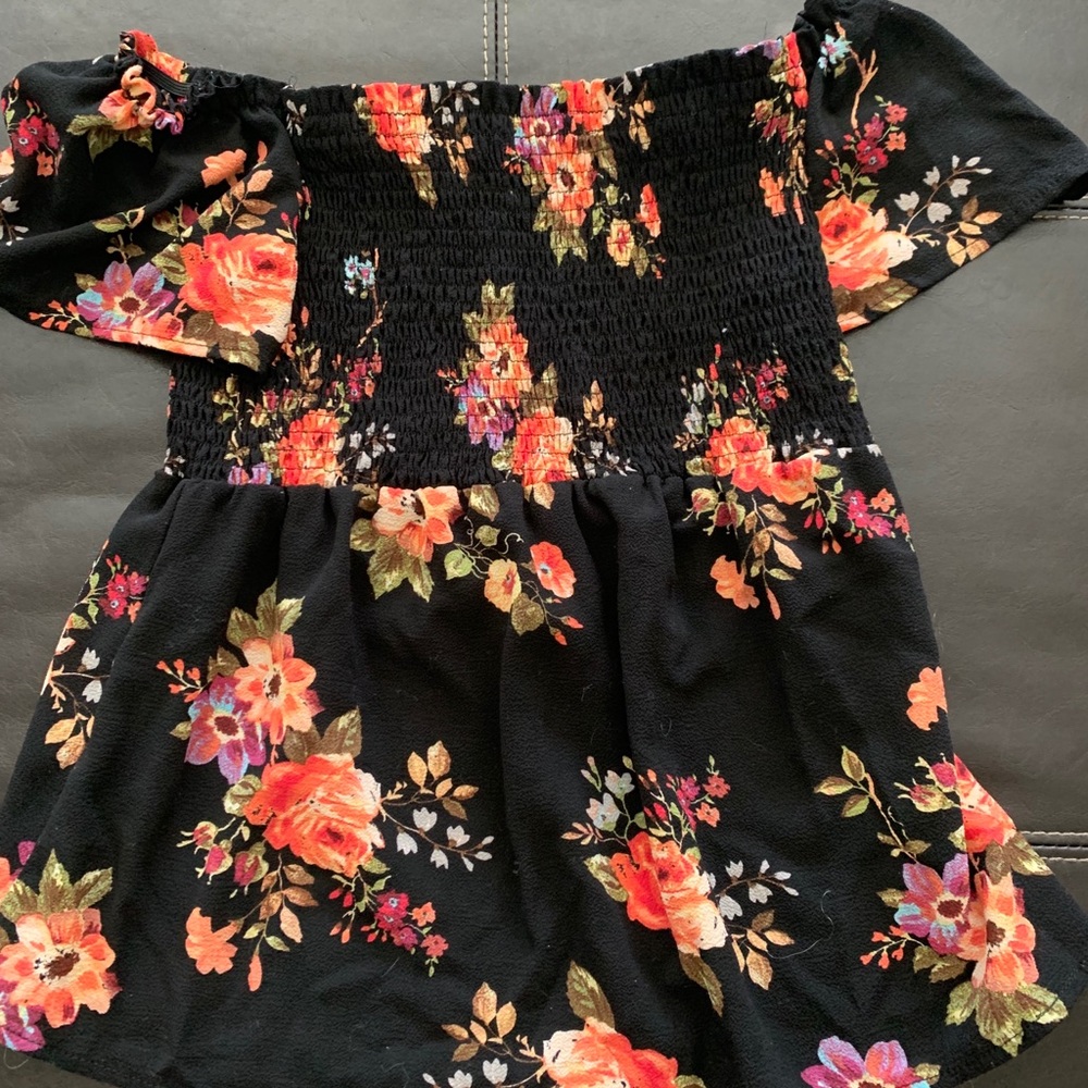 Floral top